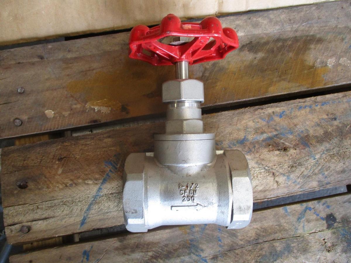Used FNW 1-1/2" STAINLESS GLOBE VALVE, #620315J NEW