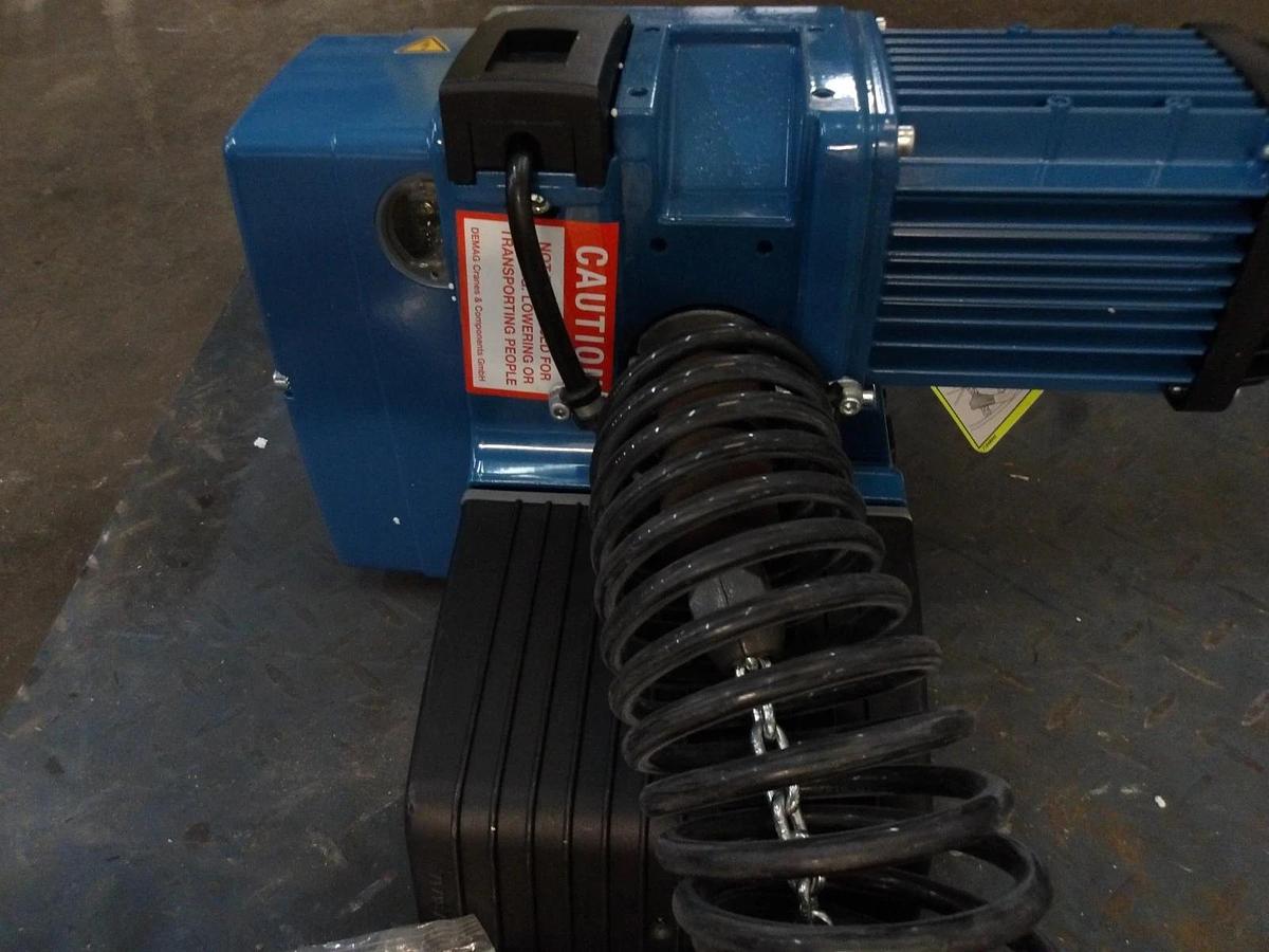 Used DEMAG DCM-PR02 CHAIN HOIST 275 LBS, 9 FT LIFT, #79935G NEW