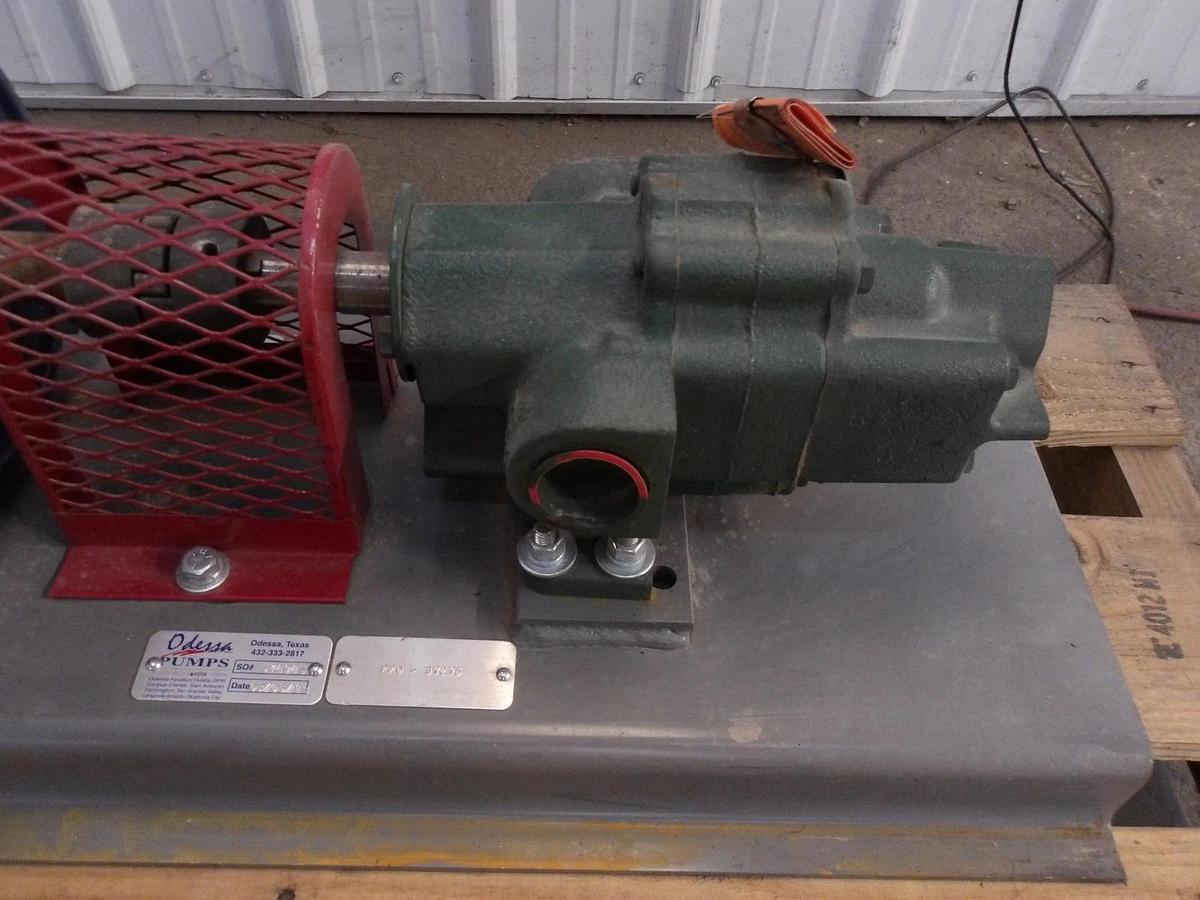 Used ROPER 1-1/2" PUMP W/ 5 HP MOTOR, #11111030GJW NEW