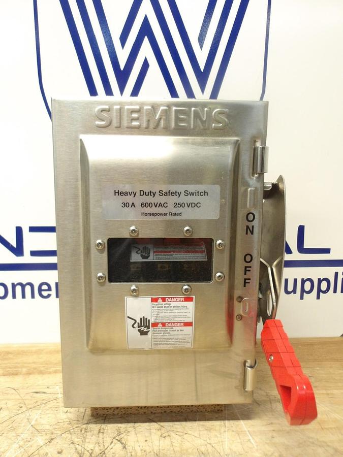 Used SIEMENS 30 AMP S/S SAFETY SWITCH 600/250 V, #716904G NEW