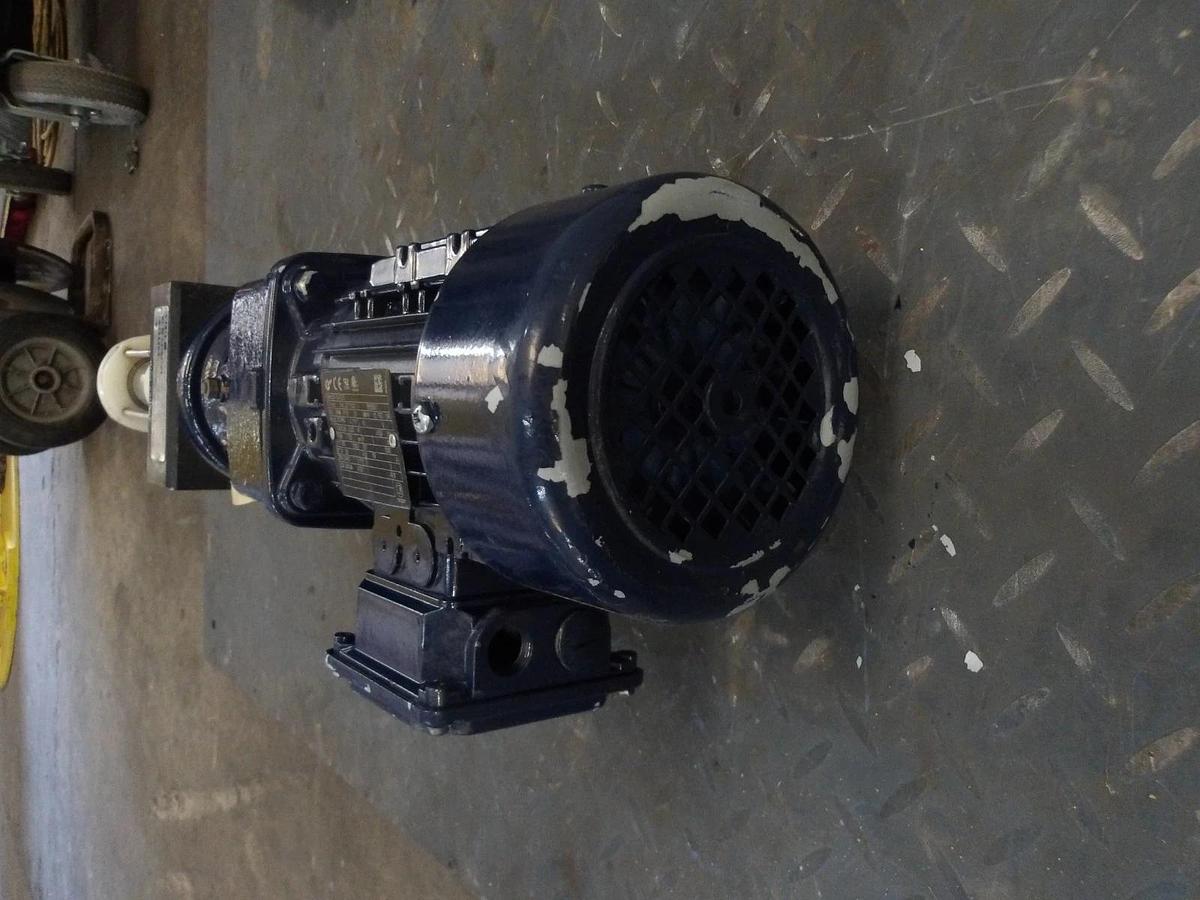 Used SEEPEX 1" X 1/2" PUMP W/ 0.50 HP MOTOR, #108157G NEW