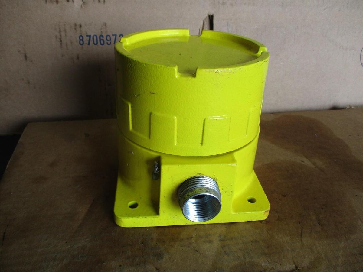Used FCI FLT93S FLOW SWITCH, #418820J USED
