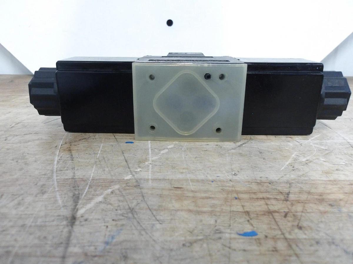 Used NORTHMAN SWH-G02-C4-A120-10-N HYDRAULIC DIRECTIONAL VALVE, #631008G NEW