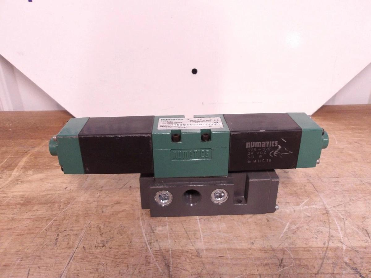 Used NUMATICS 153SS631M000061 PNEUMATIC SOLENOID VALVE, #62823G NEW