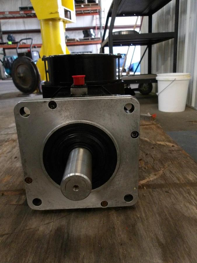 Used FANUC A06B-0158-B188 AC SERVO MOTOR, 2000 RPM, #6171040G REMANUFACTURED