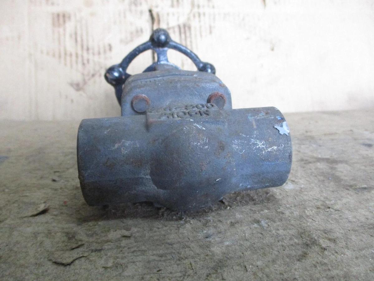 Used BERIC 3/4" IRON GATE VALVE (THREADED) #78306J NEW