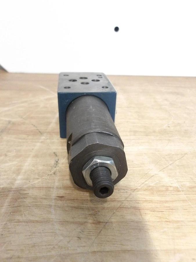 Used BOSCH 918 HYDRAULIC CONTROL VALVE 0611150233, #331020G NEW