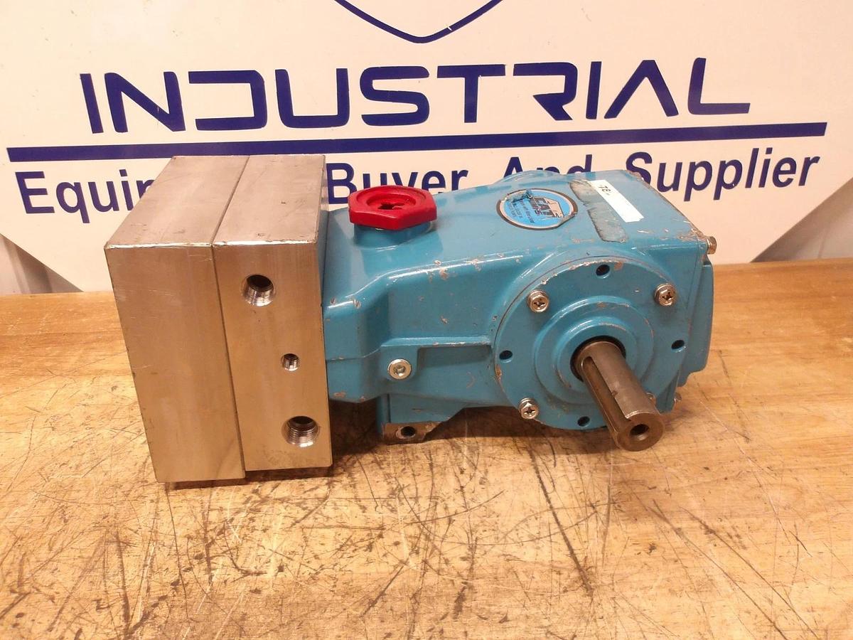 Used CAT 786 TRI-PLEX PUMP, S/S HEAD, #541043G USED