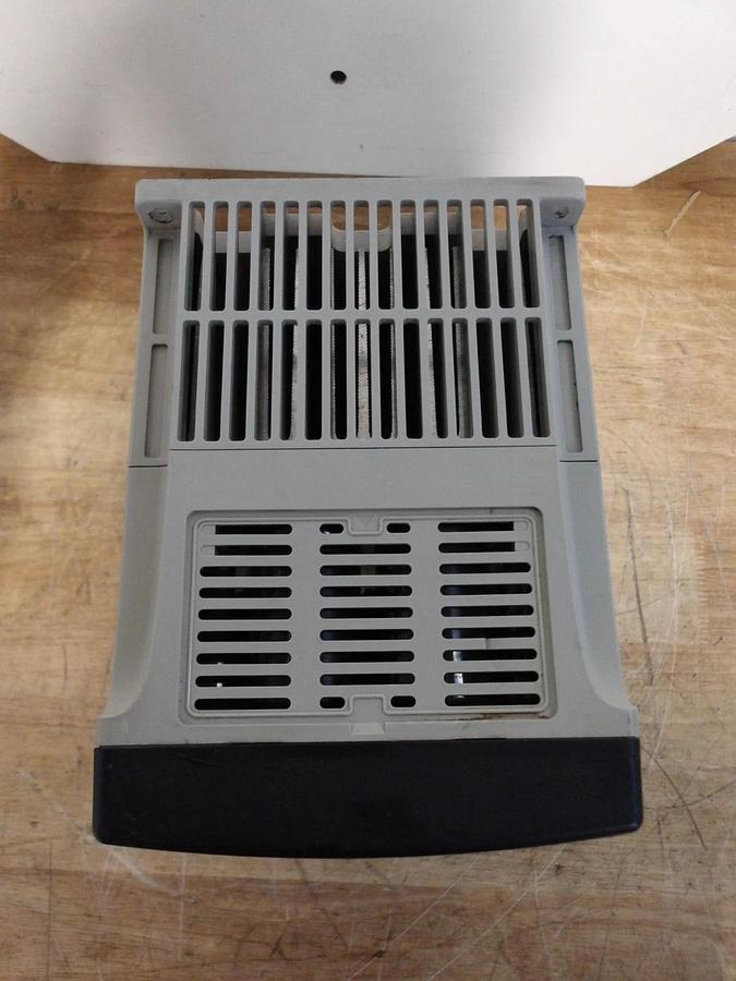 Used ALLEN BRADLEY 22B-D012N104 POWERFLEX 40 DRIVE, 7.5 HP, # USED