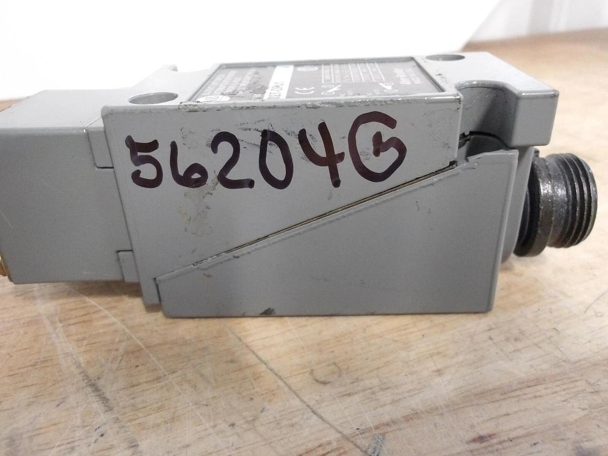 Used ALLEN BRADLEY 802T-DPJ1 LIMIT SWITCH, #56204G USED