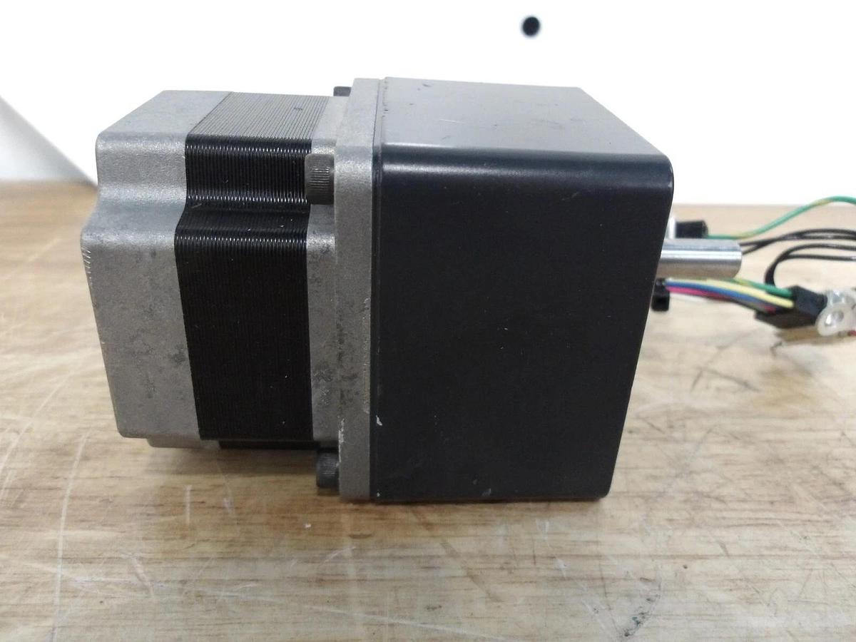 Used VEXTA 2 PHASE STEPPING MOTOR PK264A2A-SG3.6, #318147G NEW