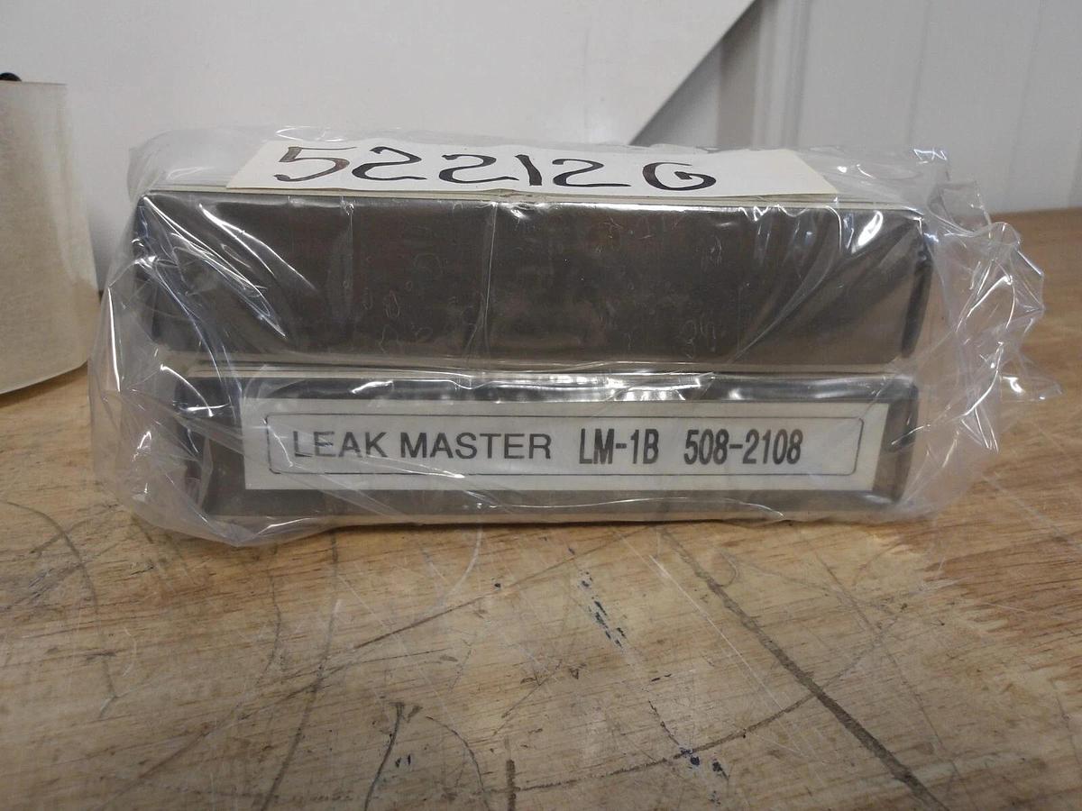 COSMO LM-1B LEAK MASTER (LOT OF 2) #52212G NIB
