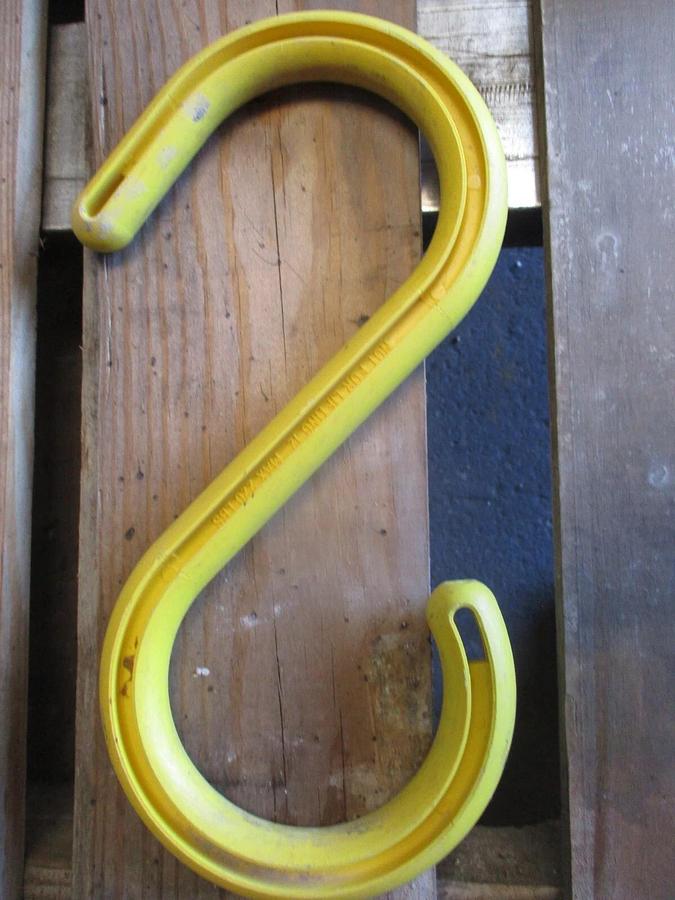 Used INTREPID INDUSTRIES 12" YELLOW S HOOKS (LOT OF 10) #6241027J USED