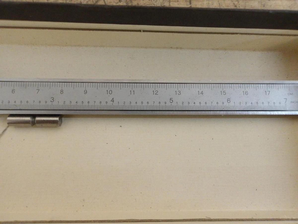Used BROWN & SHARPE 577 - 6" SLIDE CALIPER, #8141116G USED