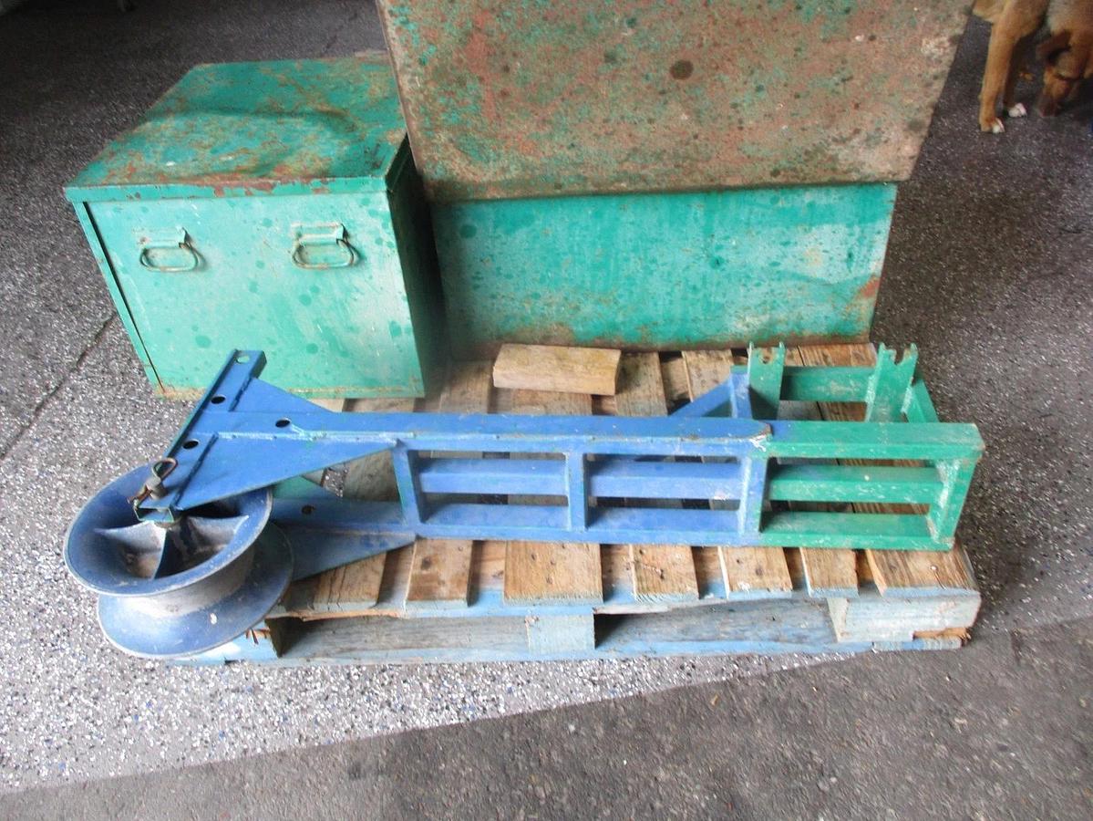 Used GREENLEE (2) BOXS W/ ASSORTED PARTS, #310153J USED