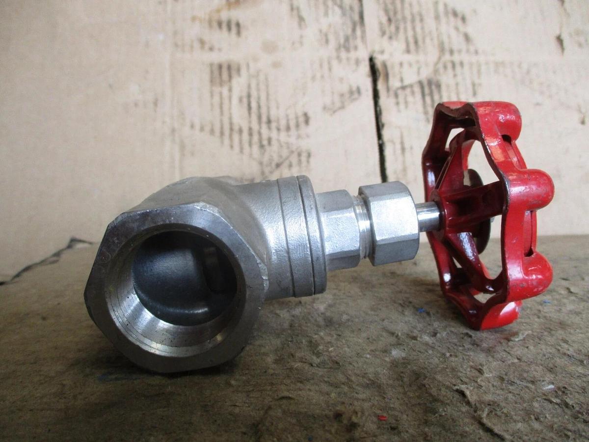 Used WARREN 1" STAINLESS GLOBE VALVE (THREADED) #78240J NEW