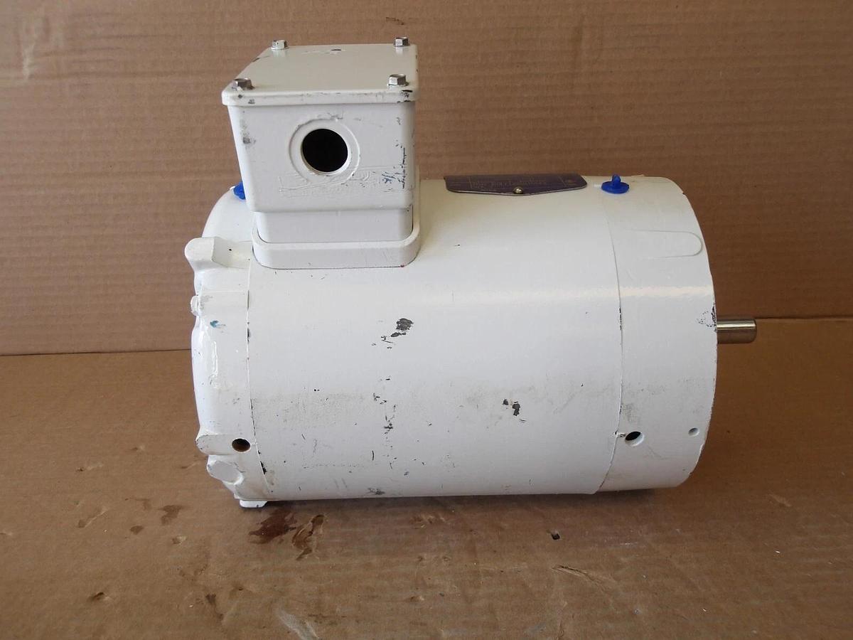 Used BALDOR - RELIANCE .5HP WASHDOWN MOTOR, 1725 RPM, 575 V, #710253G NEW