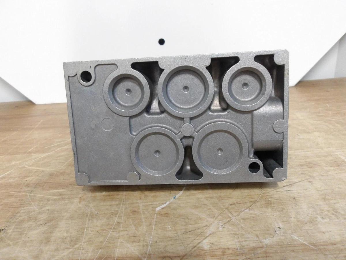 Used SMC VFR5110-5DZ PNEUMATIC SOLENOID VALVE, #371034G NEW