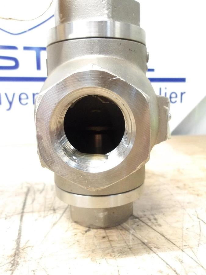 Used WARREN 1" S/S GLOBE VALVE, #61937G NEW