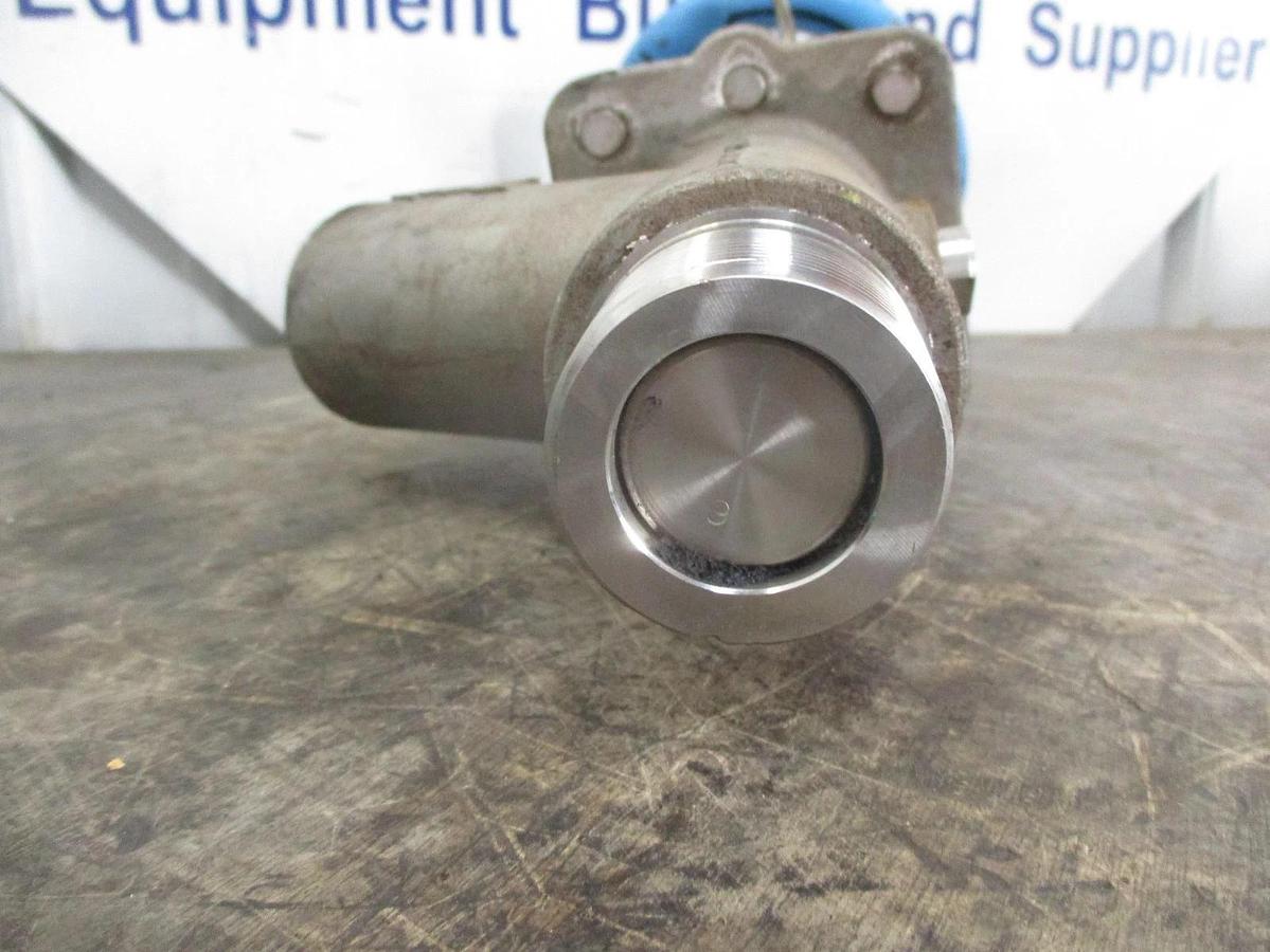 Used STRAHMAN 1-1/2" X 1-1/4" STAINLESS PISTON VALVE SV1000, #36852J NEW