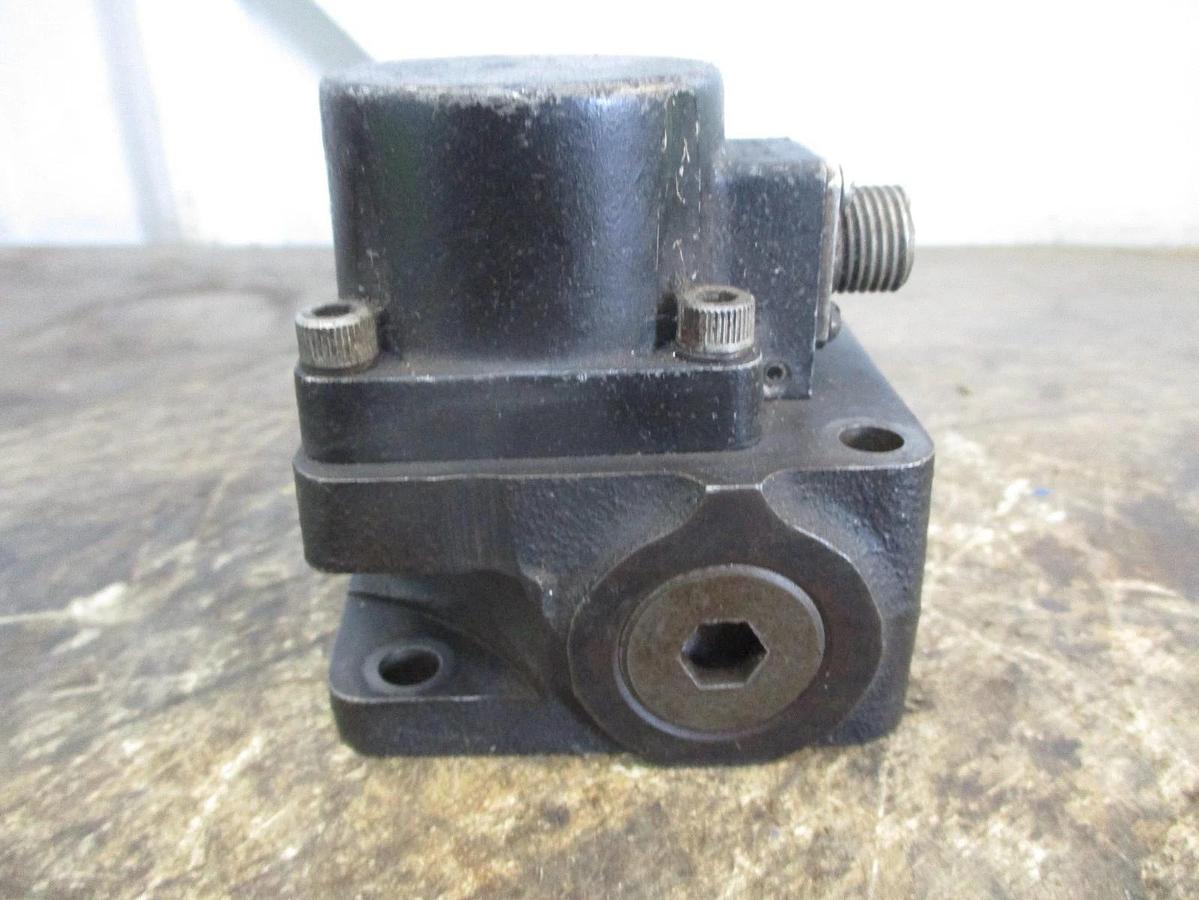 Used BENDIX 58V06-2A ELECTRO-HYDRAULIC SERVO VALVE, #8281000J USED