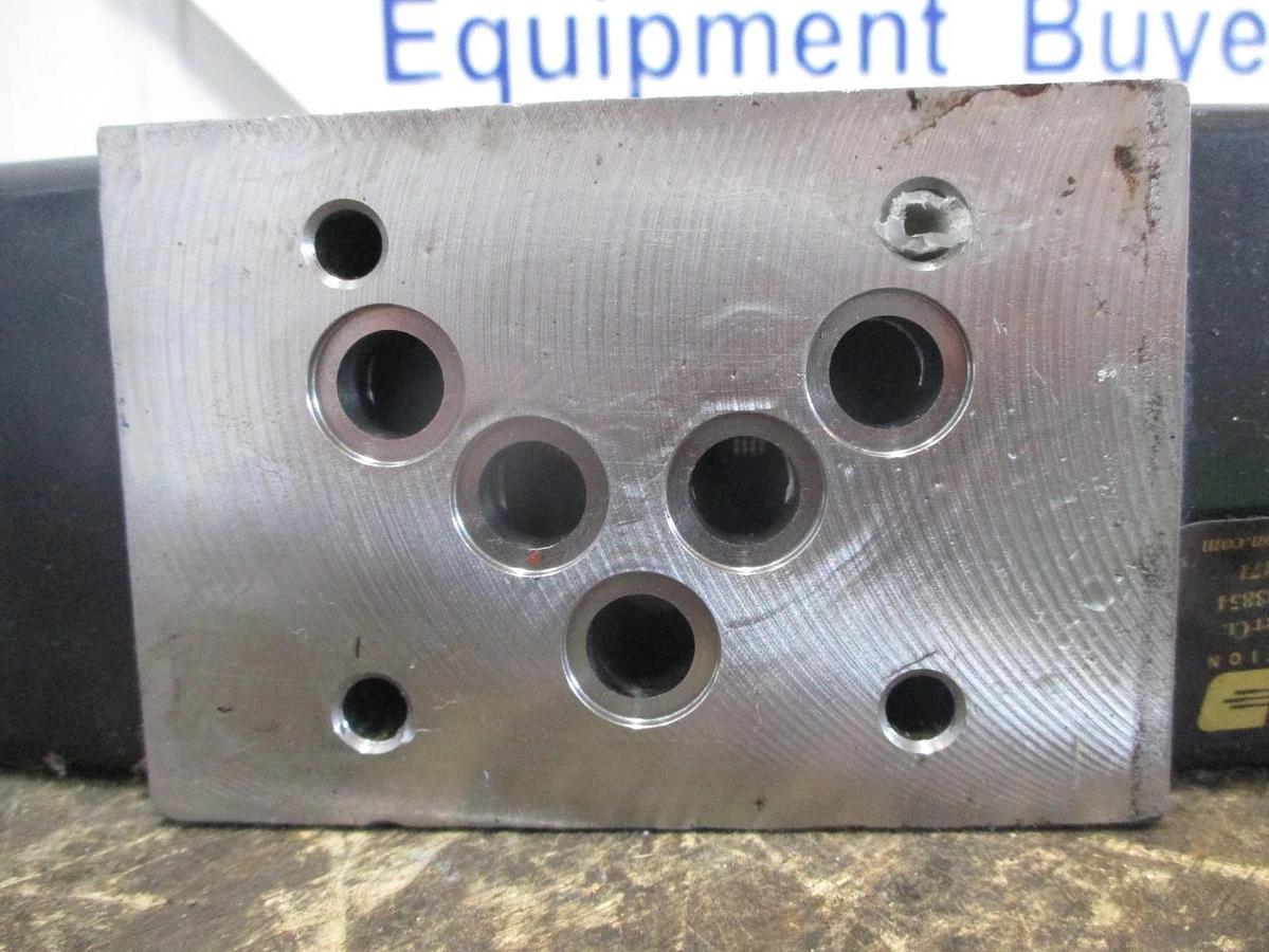 Used BOSCH 9810232072 DIRECTIONAL VALVE, #828826J USED