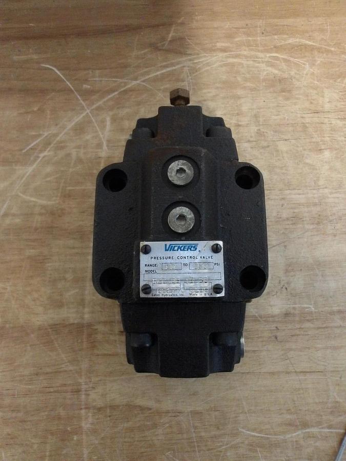 Used VICKERS RCG 06 A3 30 HYDRAULIC PRESSURE CONTROL VALVE, #33913G NEW