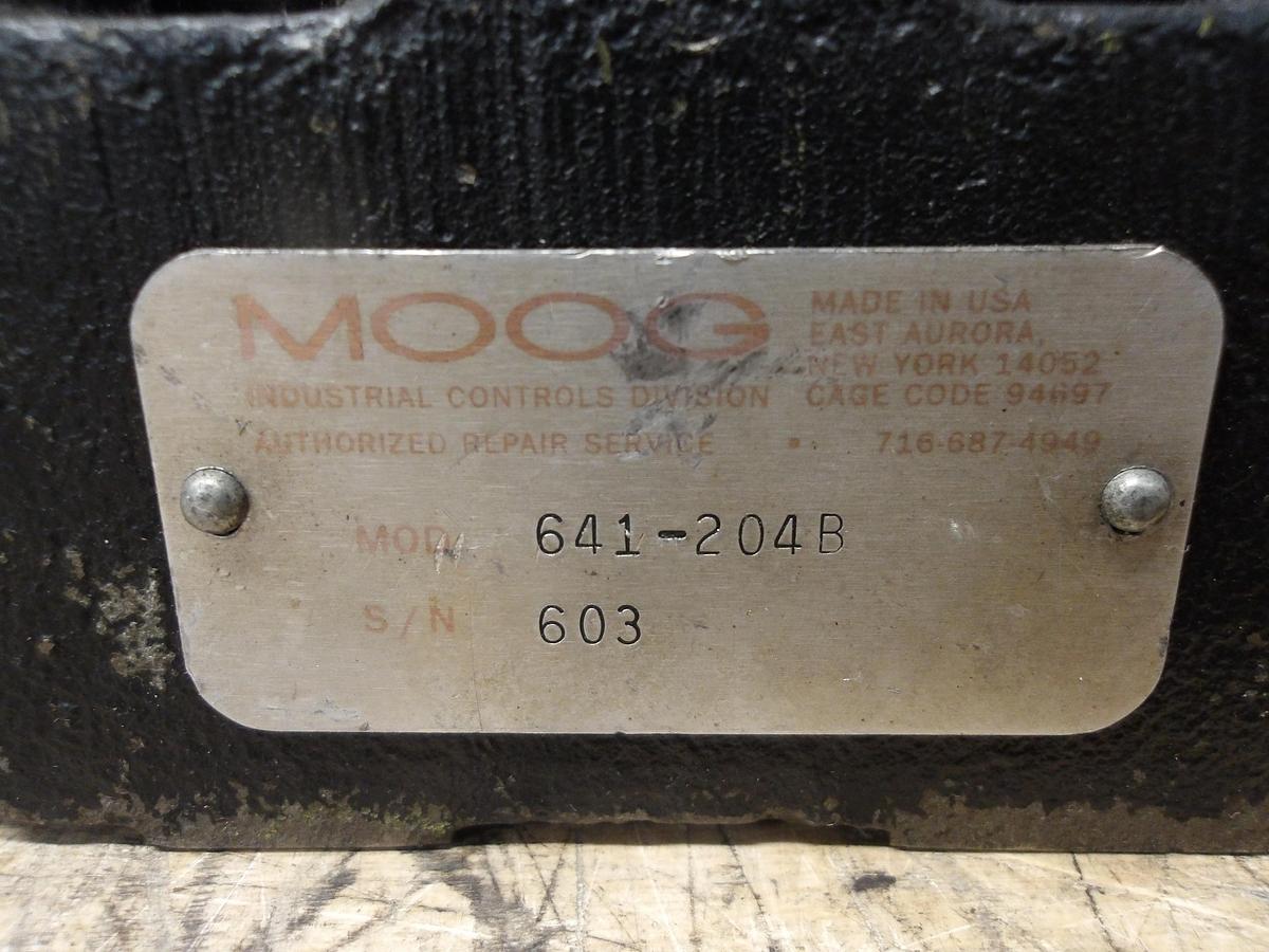 Used MOOG 641-204B PROPORTIONAL SERVO VALVE, #911033G USED