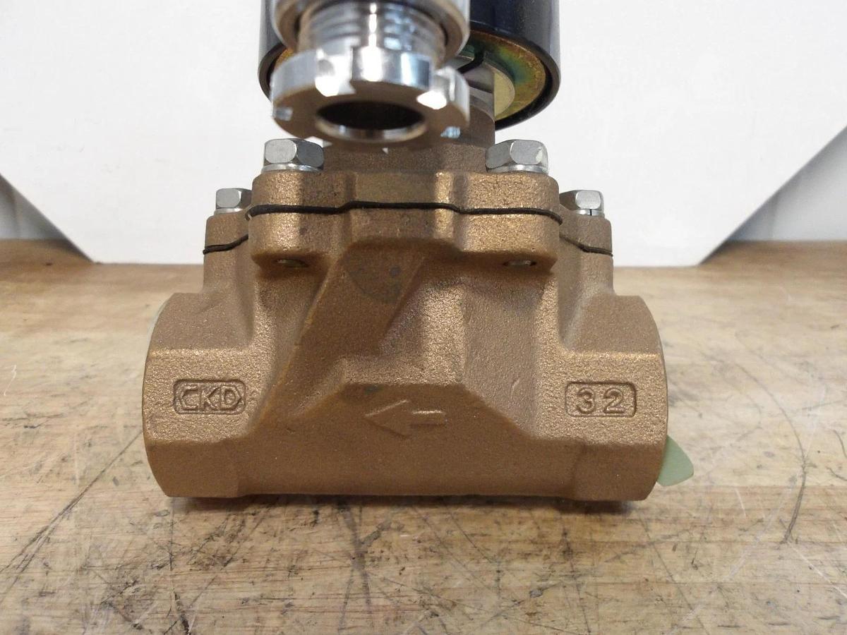 Used CKD 1-1/2" SOLENOID VALVE ADK21-32A-03EDS, 24 V, #619218G NEW
