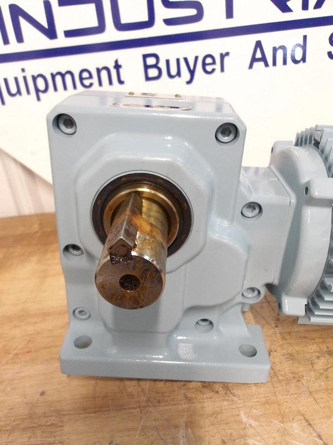 Used SUMITOMO SM-HYPONIC TC-5 GEARMOTOR 4 HP, RATIO 50:1, #78147G NEW