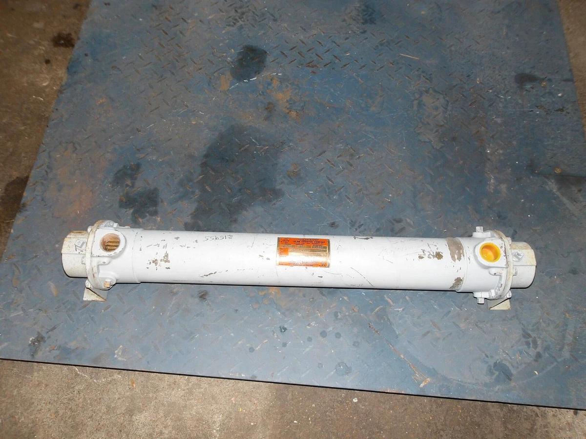 Used YOUNG T-303-EY-1P HEAT EXCHANGER 1" X 1-1/4", #511123G NEW