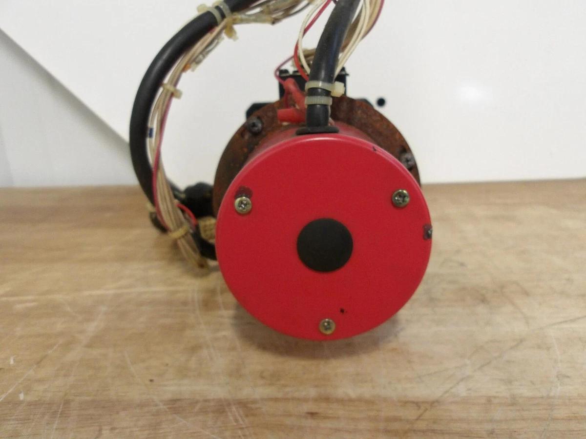 Used FANUC 2-0S SERVO MOTOR A06B-0310-B251, #318236G USED