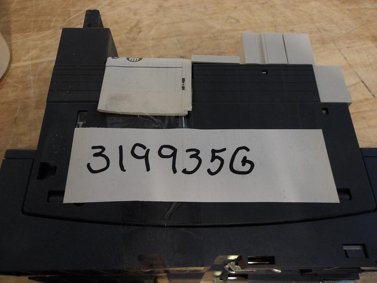 Used SCHNEIDER LUB12 POWER BASE UNIT 12 A, #319935G NEW