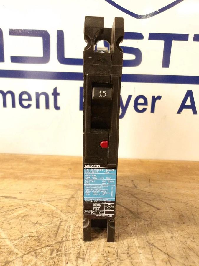 Used SIEMENS 15 AMP BREAKER 125 V (LOT OF 2) #77130G NEW
