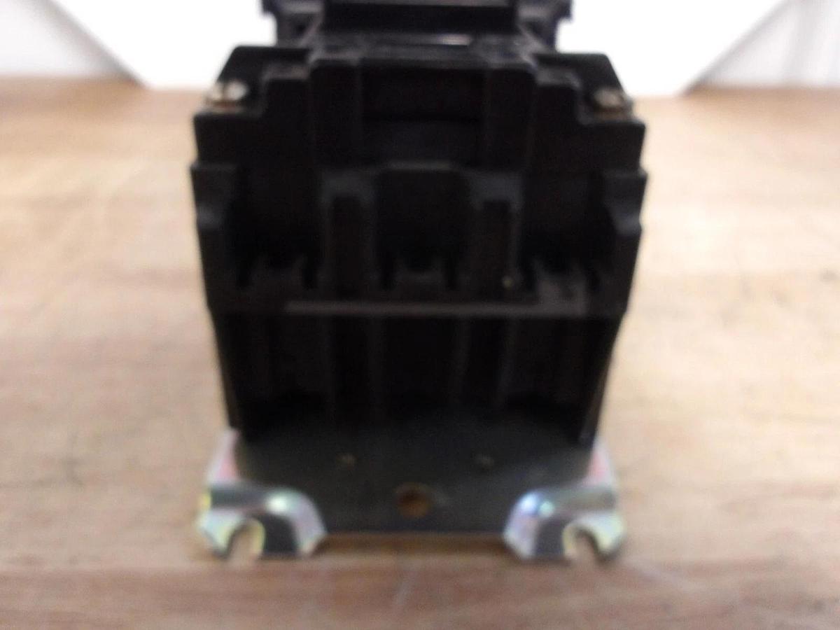 Used ALLEN BRADLEY SIZE 0 CONTACTOR 500-A0D93, #4301032G NEW