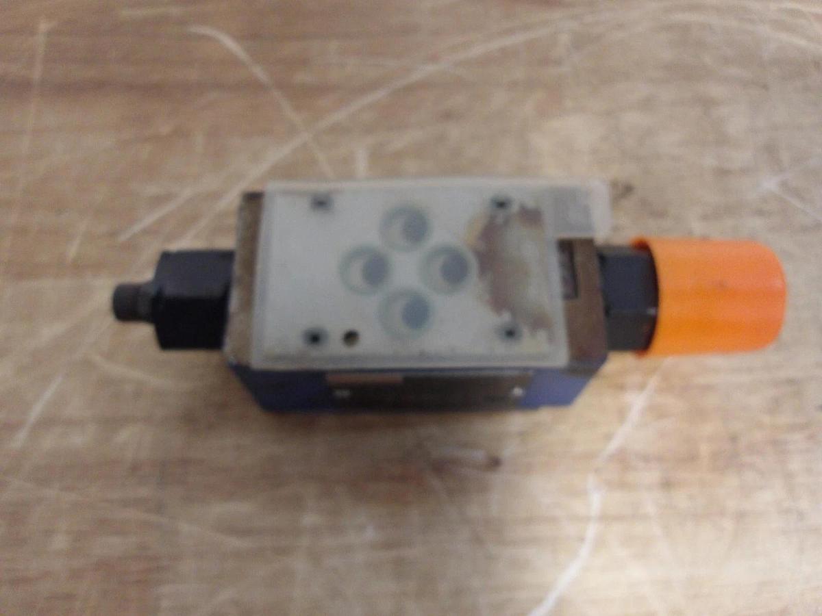 Used REXROTH Z2FS 6-2-44/2QV HYDRAULIC BLOCK, #36310G NEW