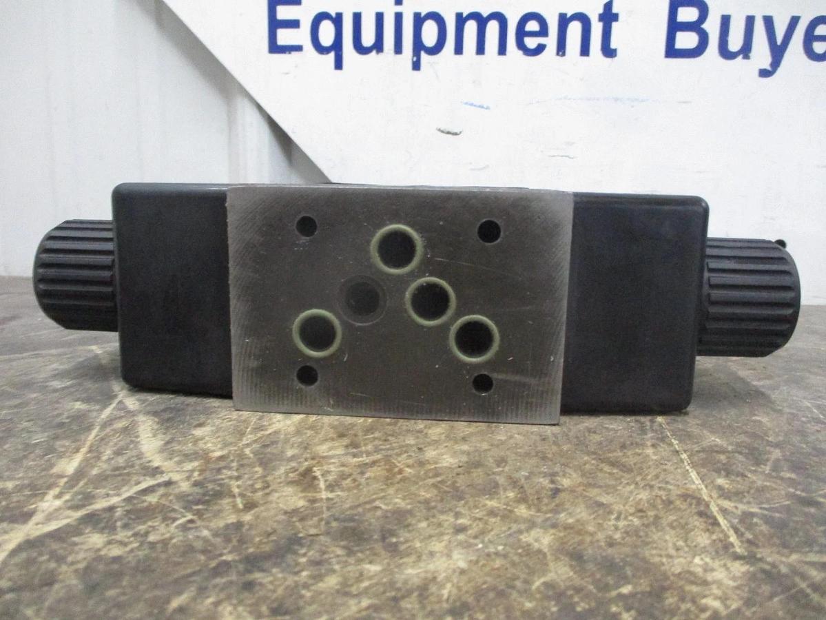 Used BOSCH 081WV10P1V1004KA115/60 DIRECTIONAL VALVE, #8261006J USED
