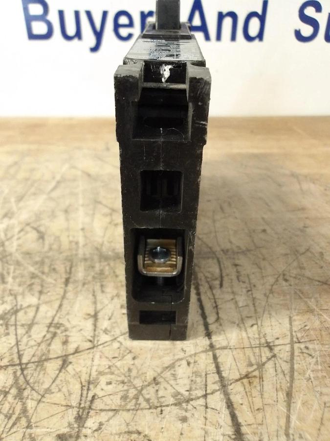 Used SIEMENS 25 AMP BREAKER 277/125 V (LOT OF 2) #77148G NEW