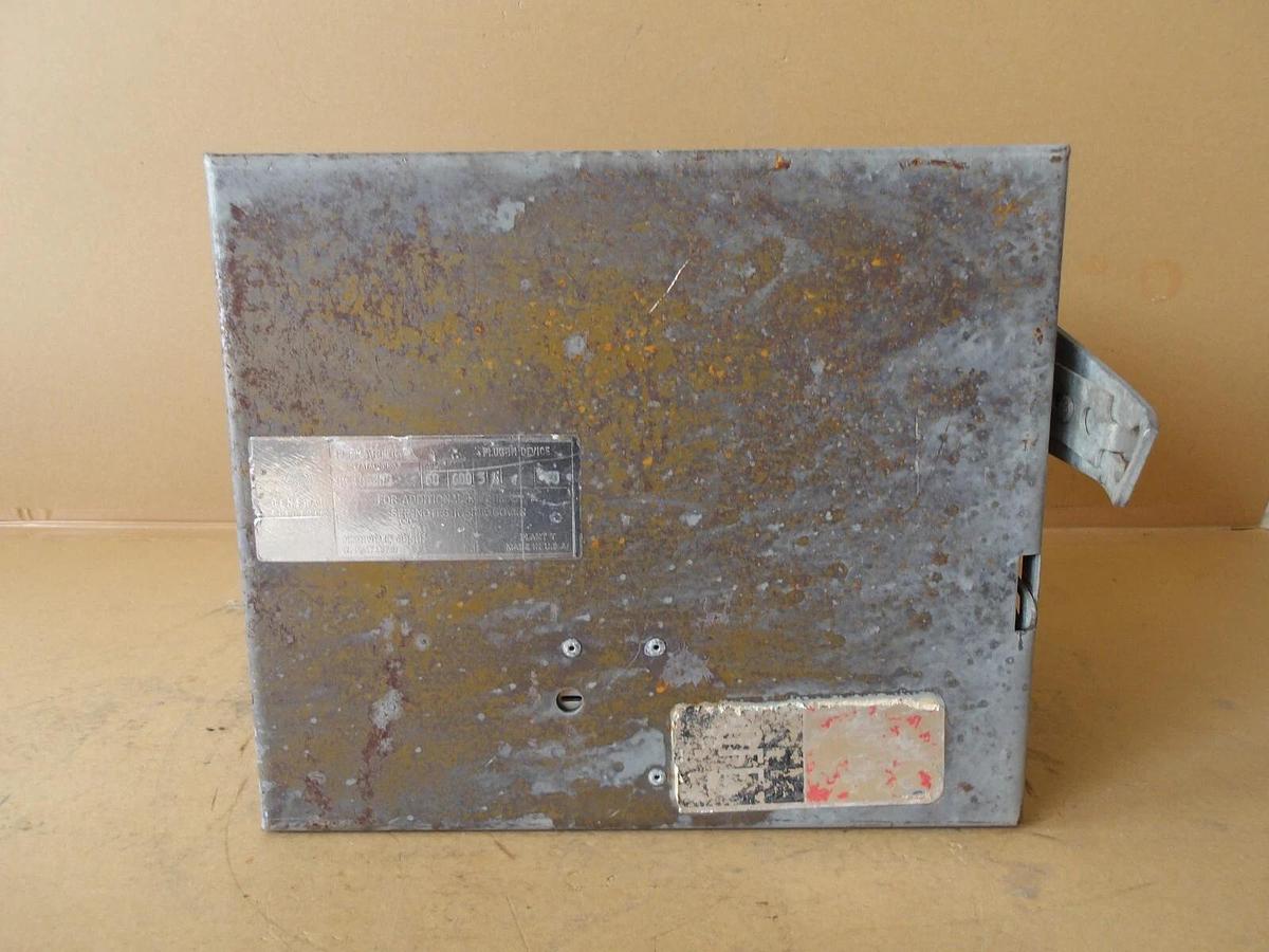 Used GE HC146 FUSEABLE BUSS PLUG, #620118G USED