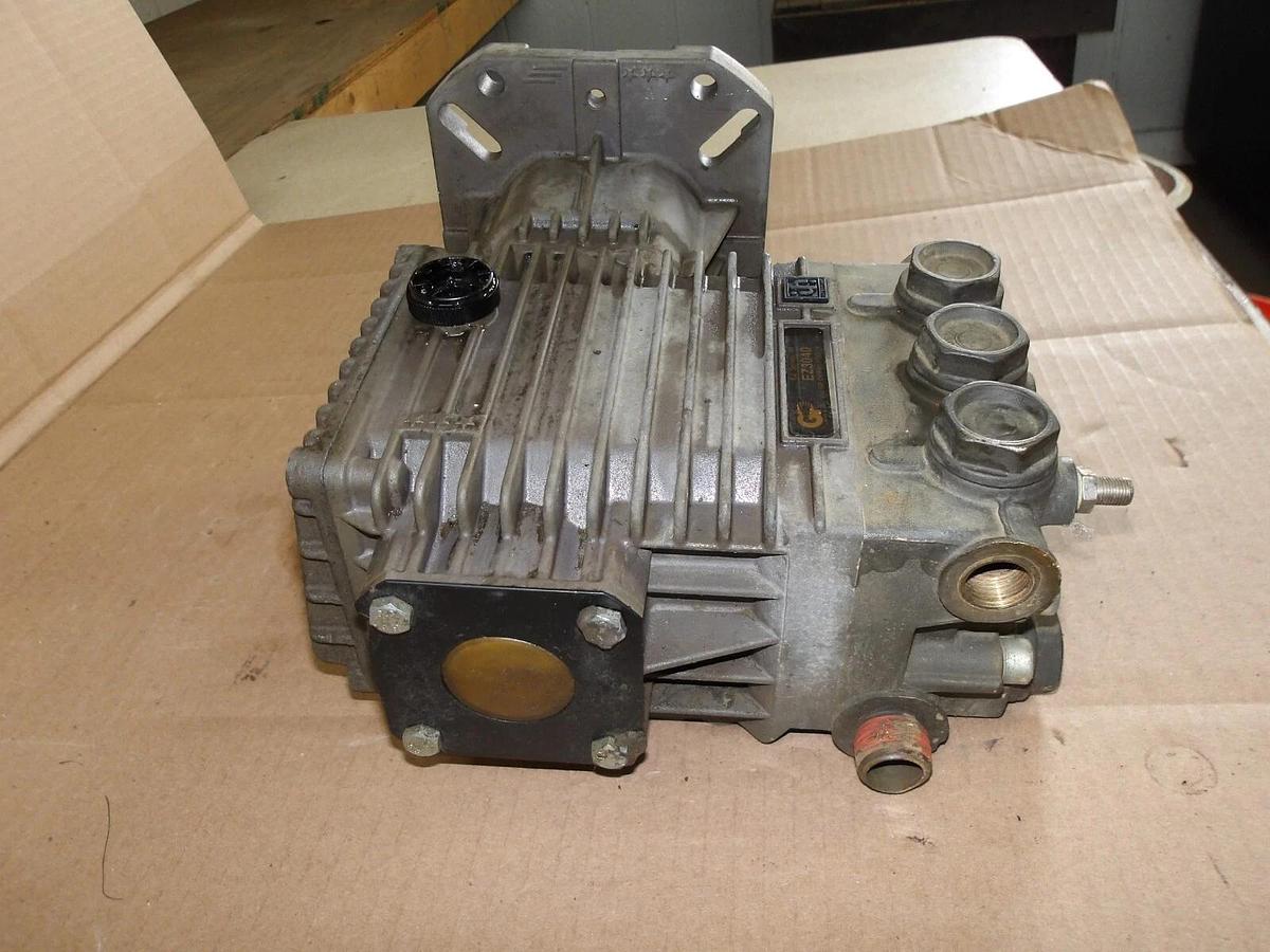 Used GENERAL TRI-PLEX EZ3040 PUMP, #10241045G PARTS ONLY