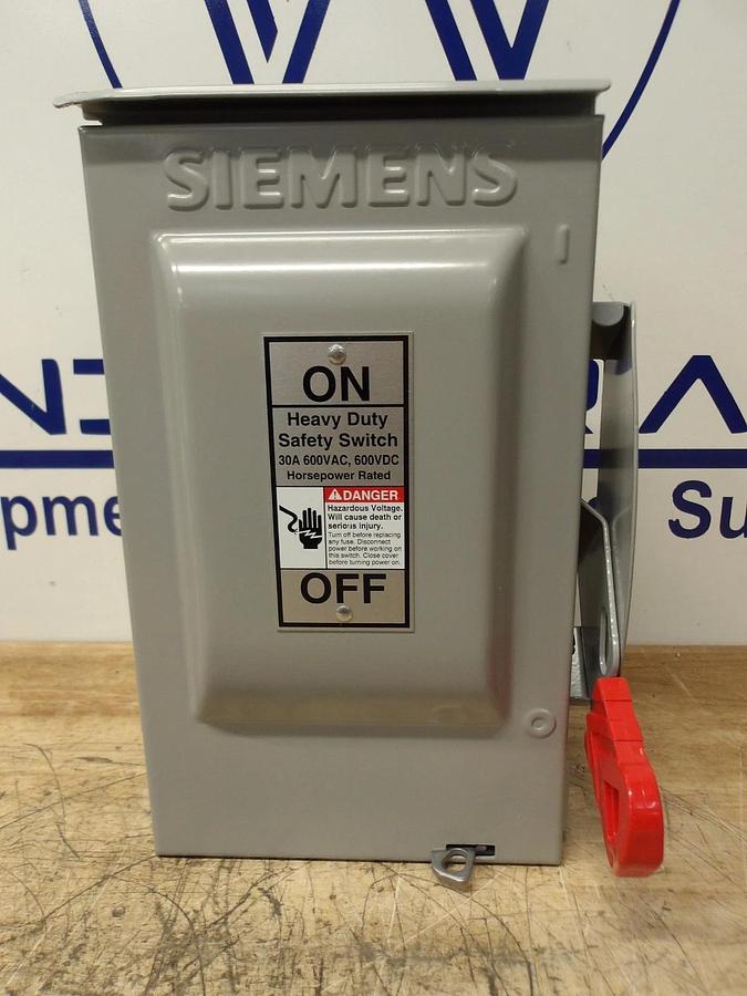 Used SIEMENS 30 AMP SAFETY SWITCH 600 V, #5111130G NEW