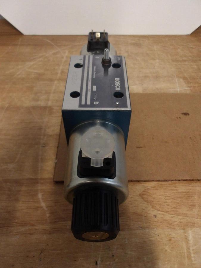 Used BOSCH 081WV10P1V1004W5024/00D0 HYDRAULIC SOLENOID CONTROL VALVE, #228213G NEW