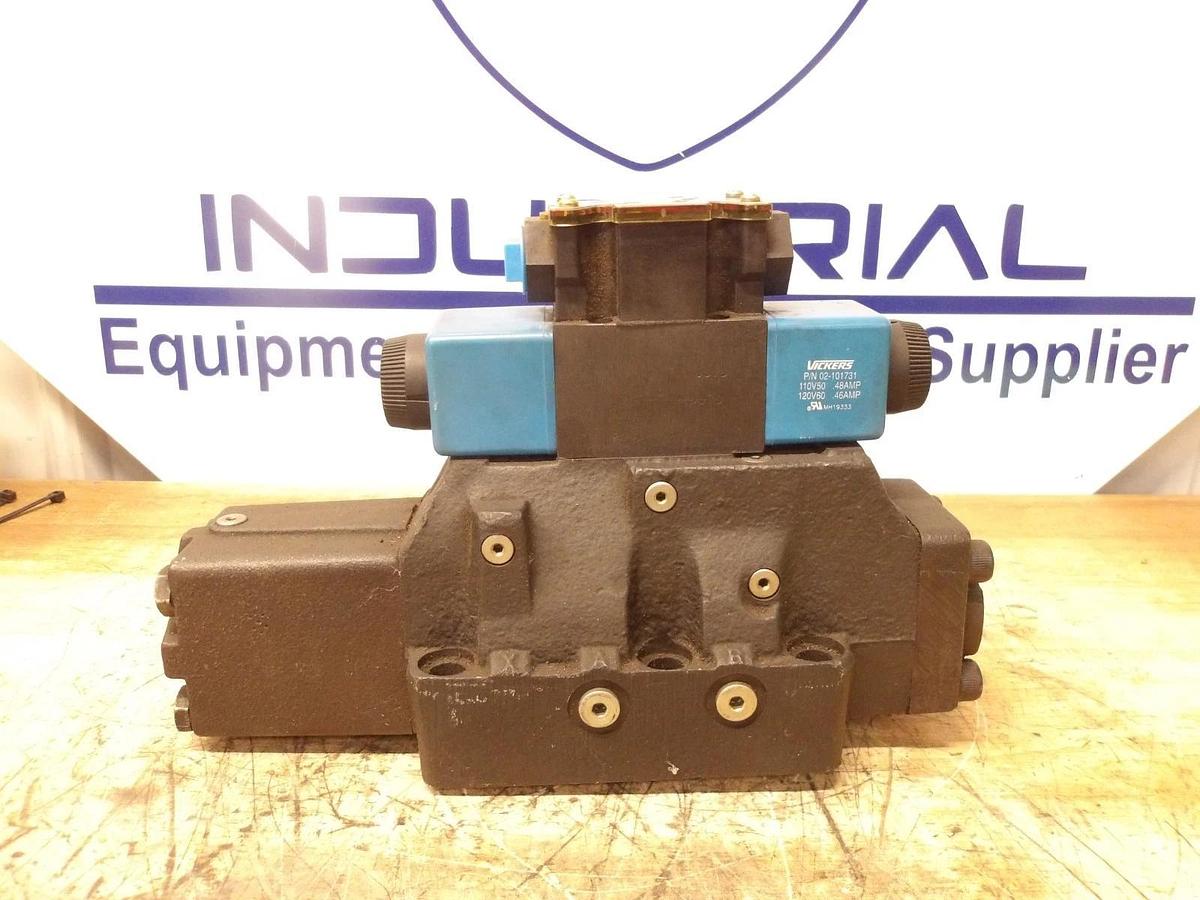 Used VICKERS DG4V-3S-7C-M-FW-B5-60 DIRECTIONAL VALVE, #821949G USED