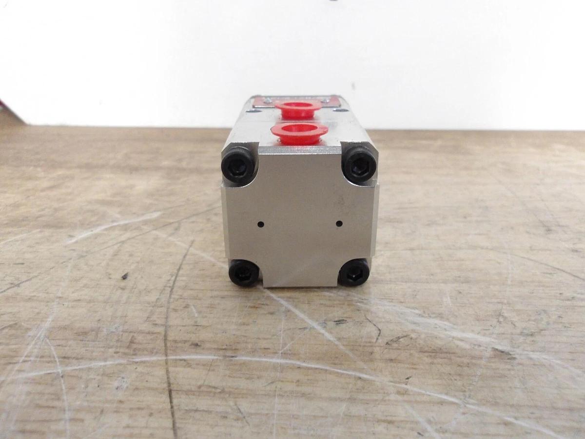Used SEALANNT EQUIPMENT 2200-245-020-AA NO DRIP VALVE, #5221026G NEW