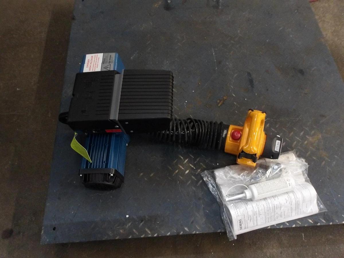 Used DEMAG DCM-PR02 CHAIN HOIST 275 LBS, 9 FT LIFT, #79935G NEW
