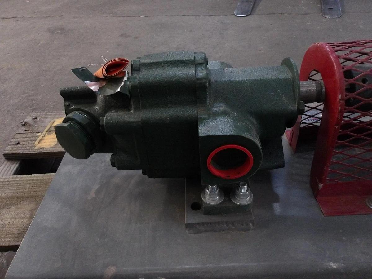 Used ROPER 1-1/2" PUMP W/ 5 HP MOTOR, #1111310GJW NEW