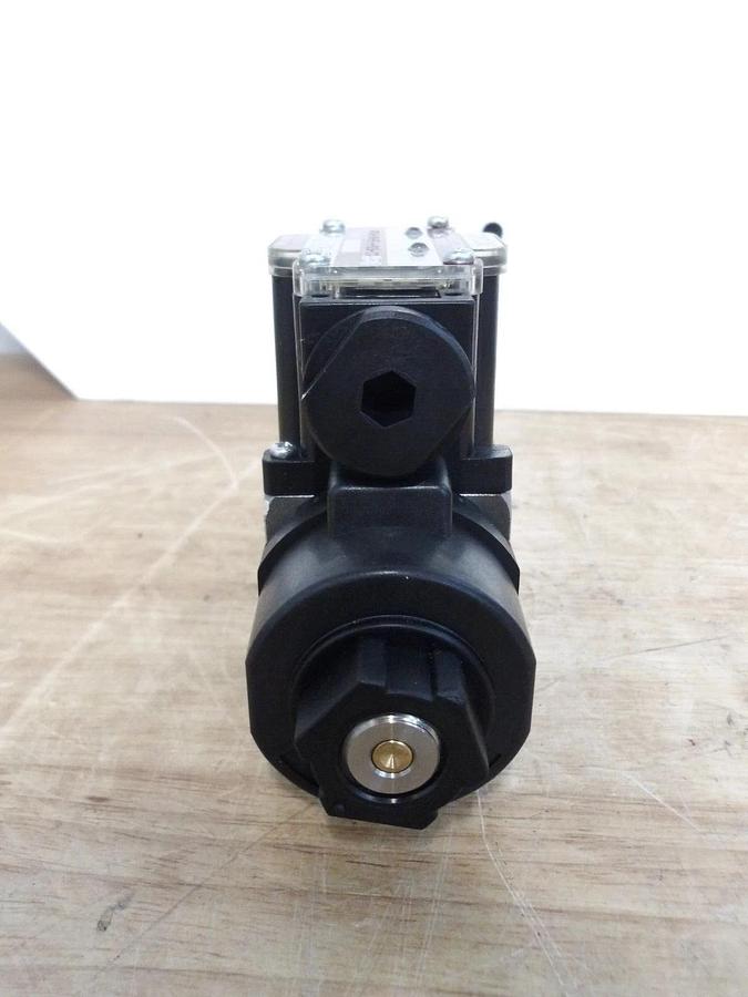 Used TOYOOKI HD1N-3W-BFA-025-D2-950 SOLENOID DIRECTIONAL VALVE, #228150G NEW