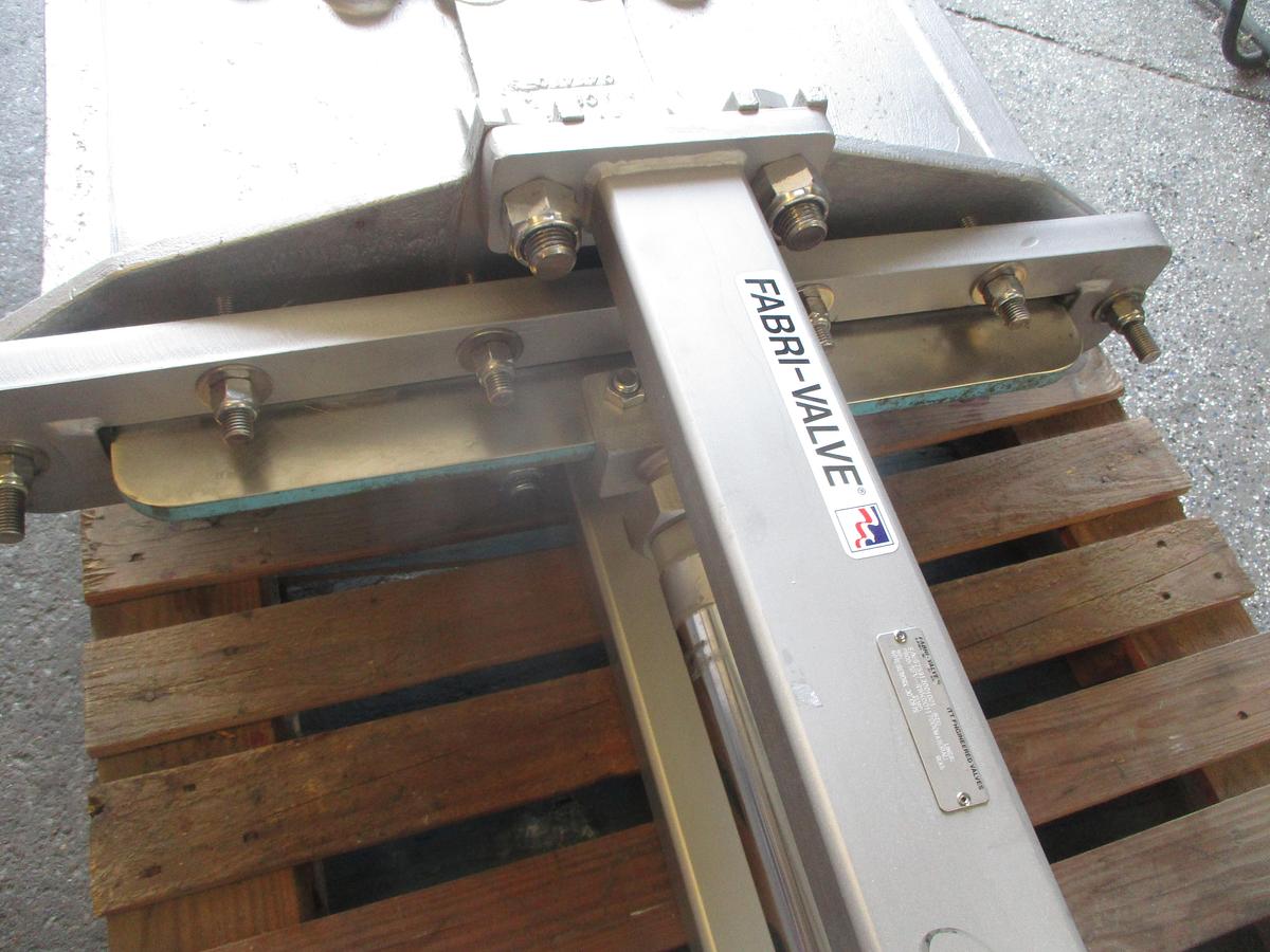 Refurbished FABRI-VALVE 30" PNEUMATIC STAINLESS KNIFE GATE VALVE