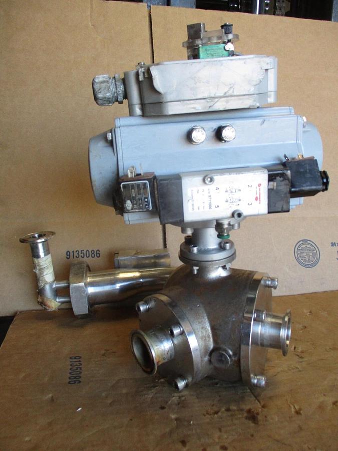 Used HYGIENIC PIGGABLE 3-WAY STAINLESS 1-1/2" DIVERTER VALVE W/ ACTUATOR, #971041J