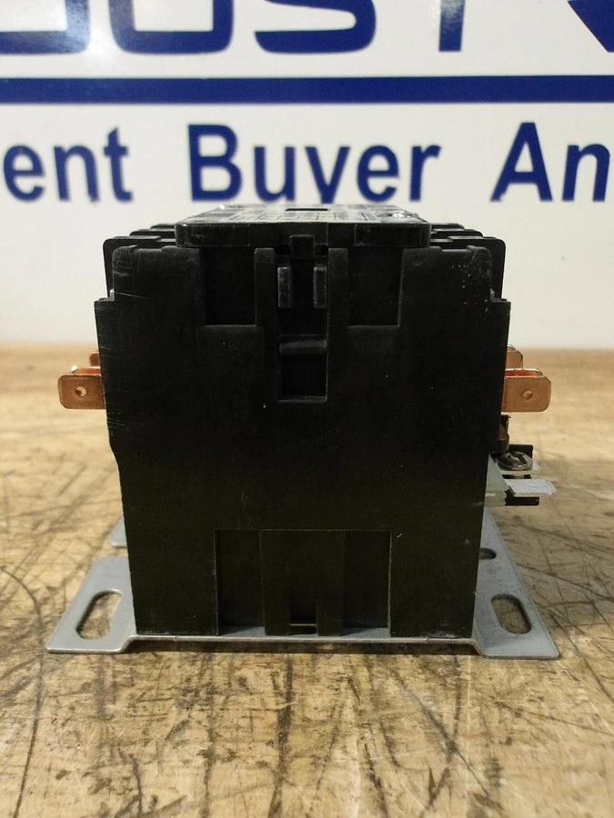 SQUARE D 8910DPA44V02 DEFINITE PURPOSE CONTACTOR, #361021G NIB